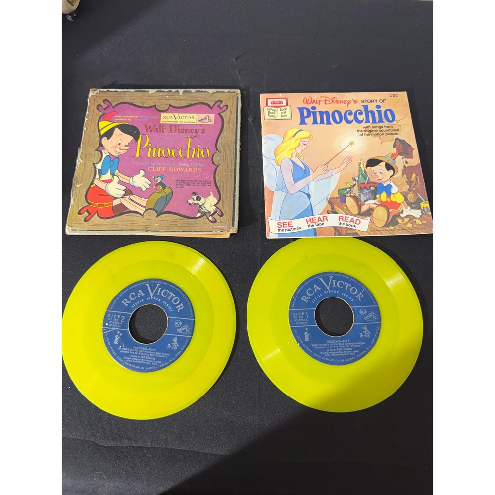 Disney Pinocchio 45 RPM Record Storybook Set Yellow Vinyl RCA Victor Vintage
